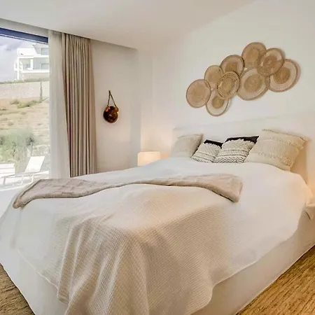 131 - Luxury With Private Pool And Views, El Higueron Fuengirola